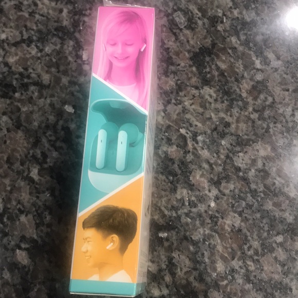 Wireless kid safe earbuds - Picture 6 of 7